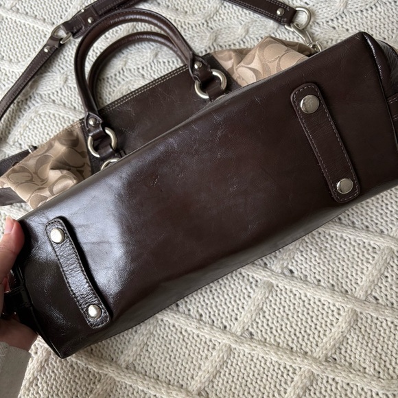 Coach Ashley Signature Shoulder Bag - Picture 5 of 10